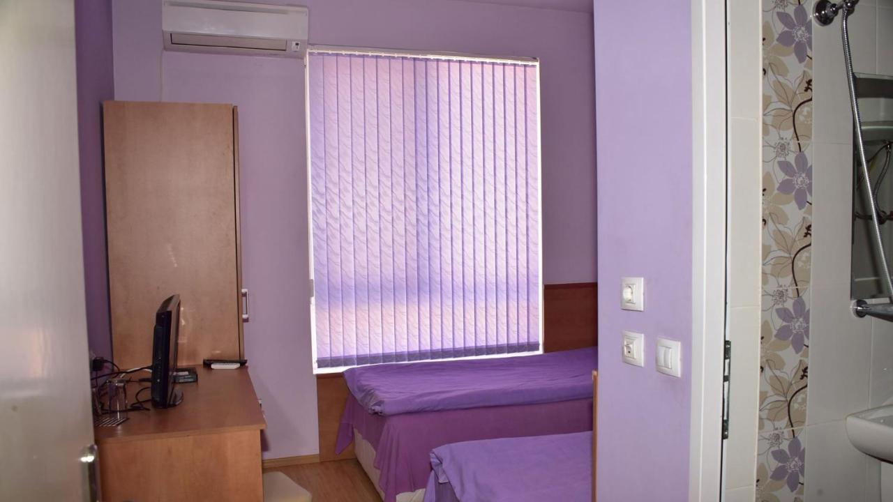 Семеен Хотел Лъки Byala Slatina Dış mekan fotoğraf